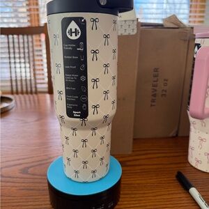 HydroJug 32 oz Sport Stella BNWT sold out pattern